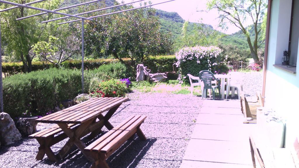 Agriturismo Cugumia Thiesi Buitenkant foto