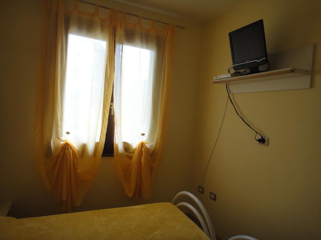 Agriturismo Cugumia Thiesi Buitenkant foto